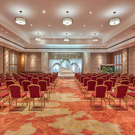 Royal Orchid Central Grazia, Navi Mumbai Extérieur photo