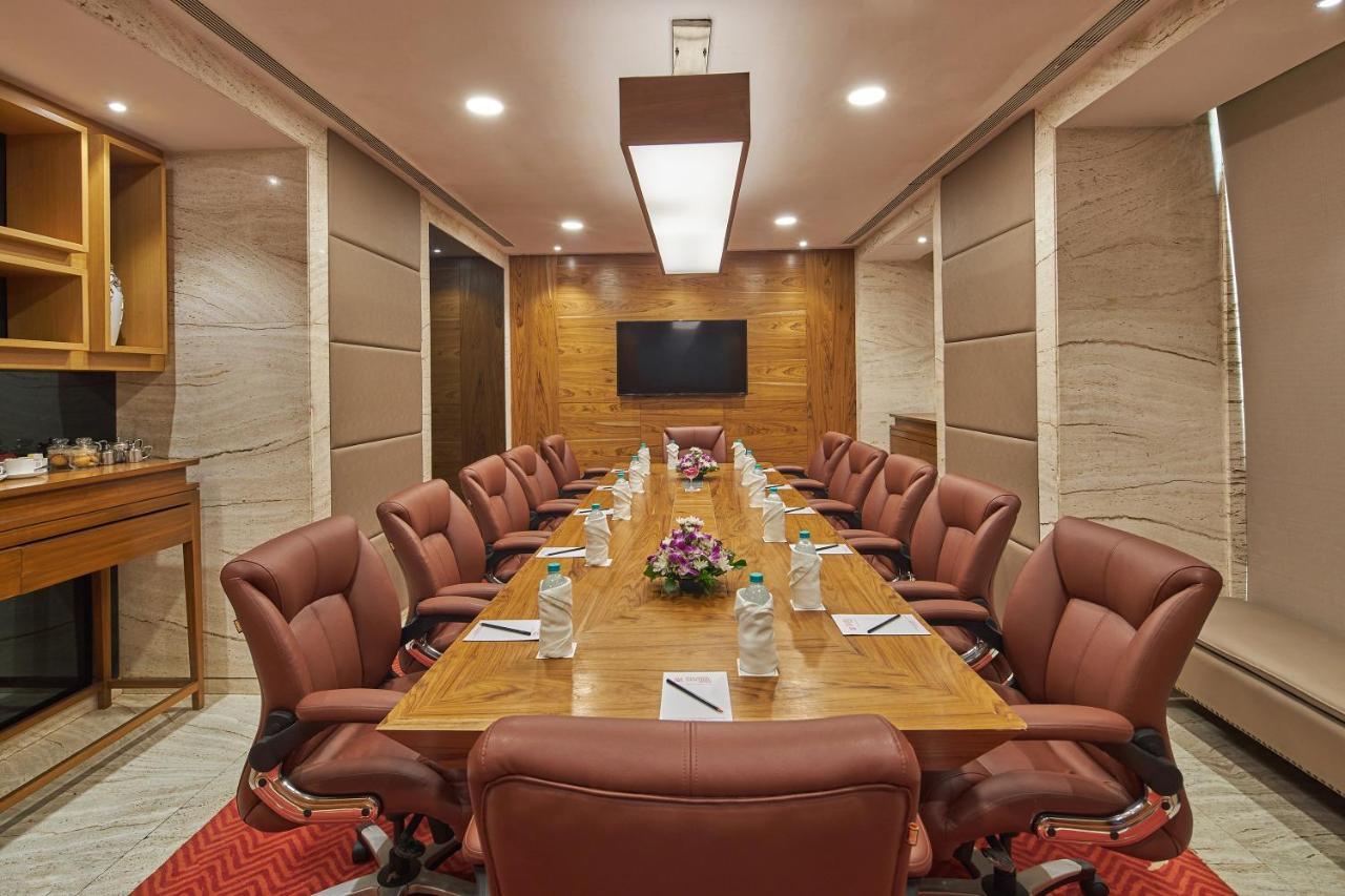 Royal Orchid Central Grazia, Navi Mumbai Extérieur photo