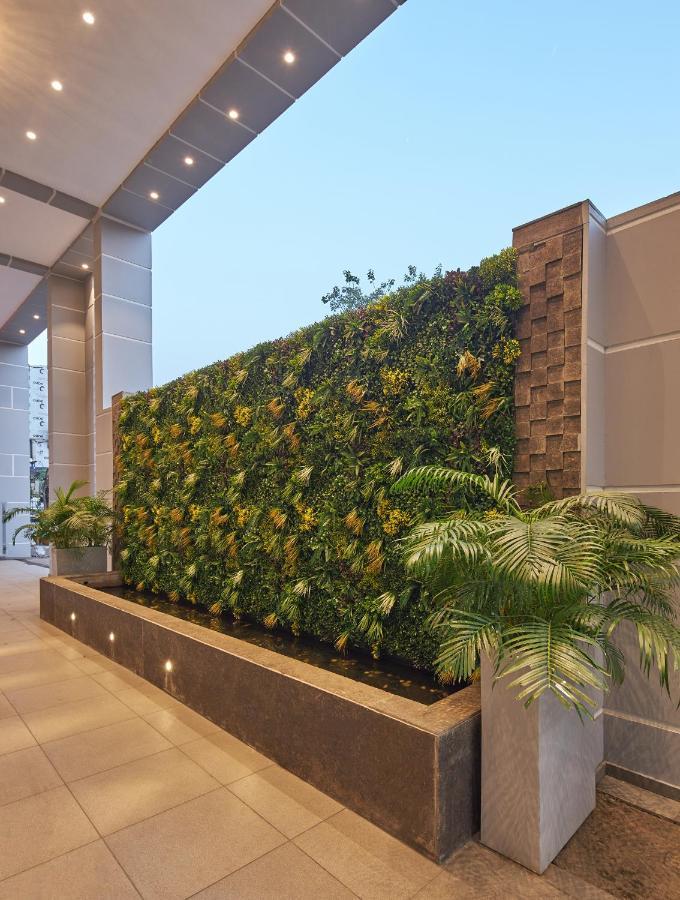 Royal Orchid Central Grazia, Navi Mumbai Extérieur photo