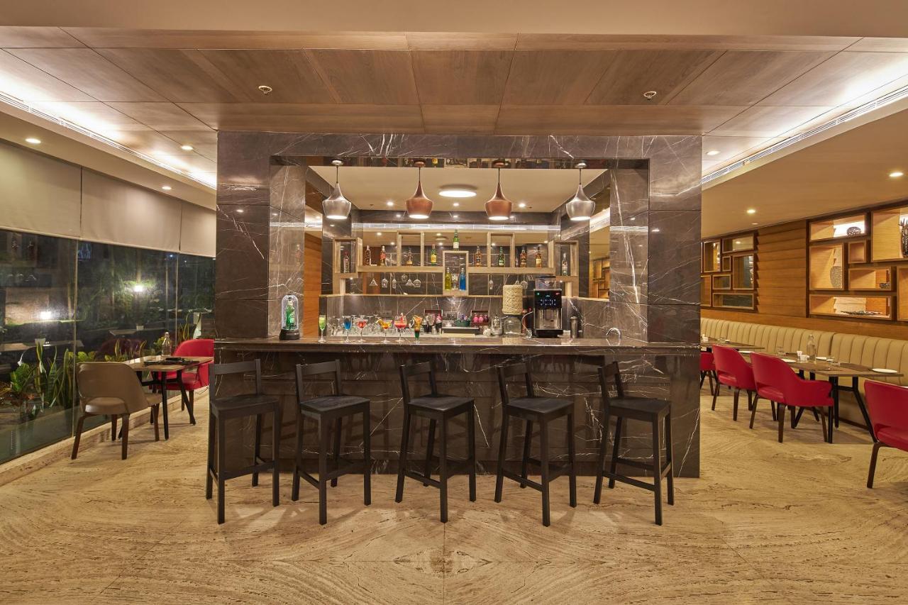 Royal Orchid Central Grazia, Navi Mumbai Extérieur photo