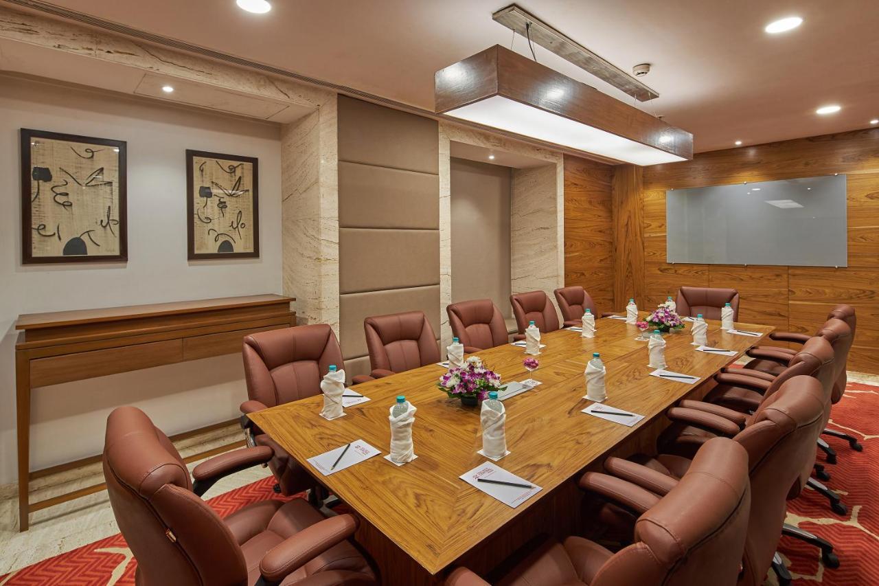 Royal Orchid Central Grazia, Navi Mumbai Extérieur photo