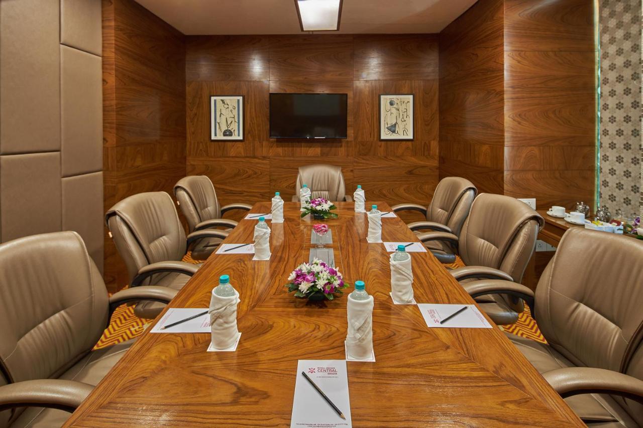 Royal Orchid Central Grazia, Navi Mumbai Extérieur photo