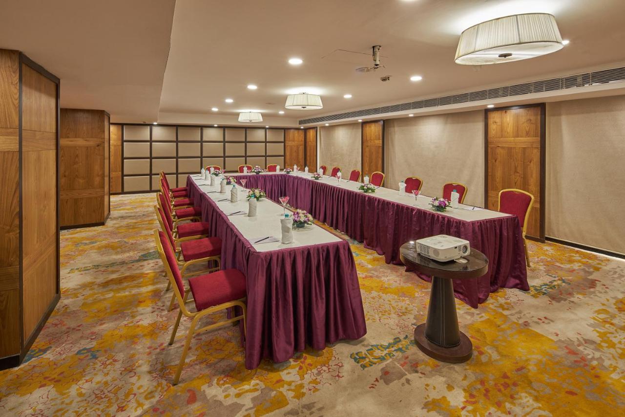 Royal Orchid Central Grazia, Navi Mumbai Extérieur photo
