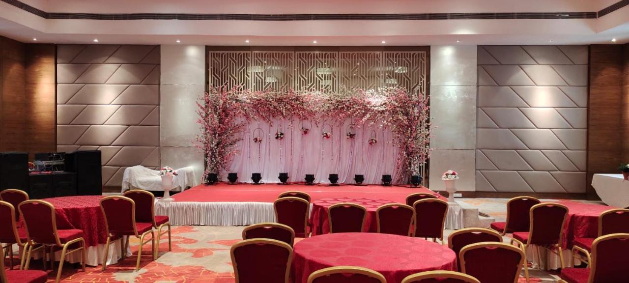Royal Orchid Central Grazia, Navi Mumbai Extérieur photo