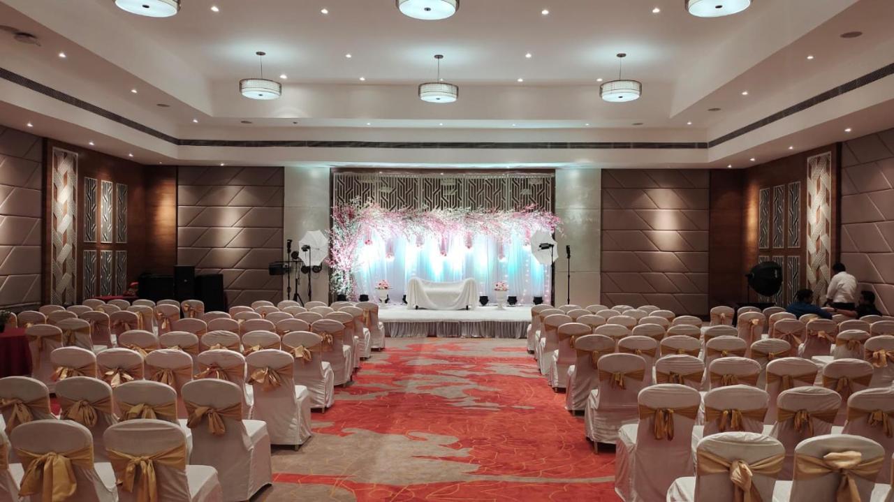 Royal Orchid Central Grazia, Navi Mumbai Extérieur photo