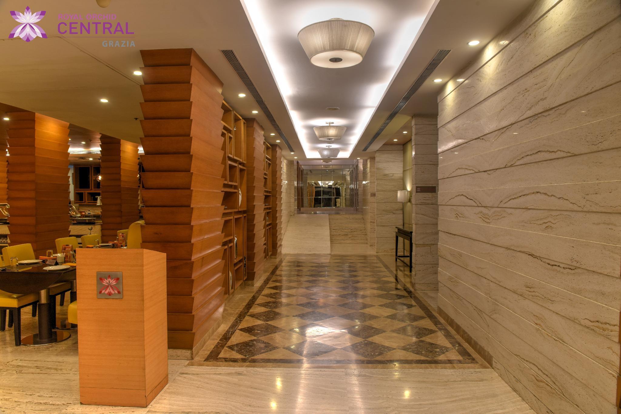 Royal Orchid Central Grazia, Navi Mumbai Extérieur photo